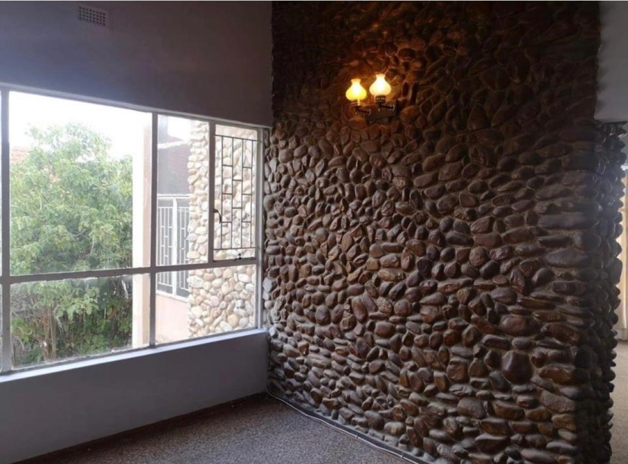 3 Bedroom Property for Sale in Heuwelkruin Eastern Cape